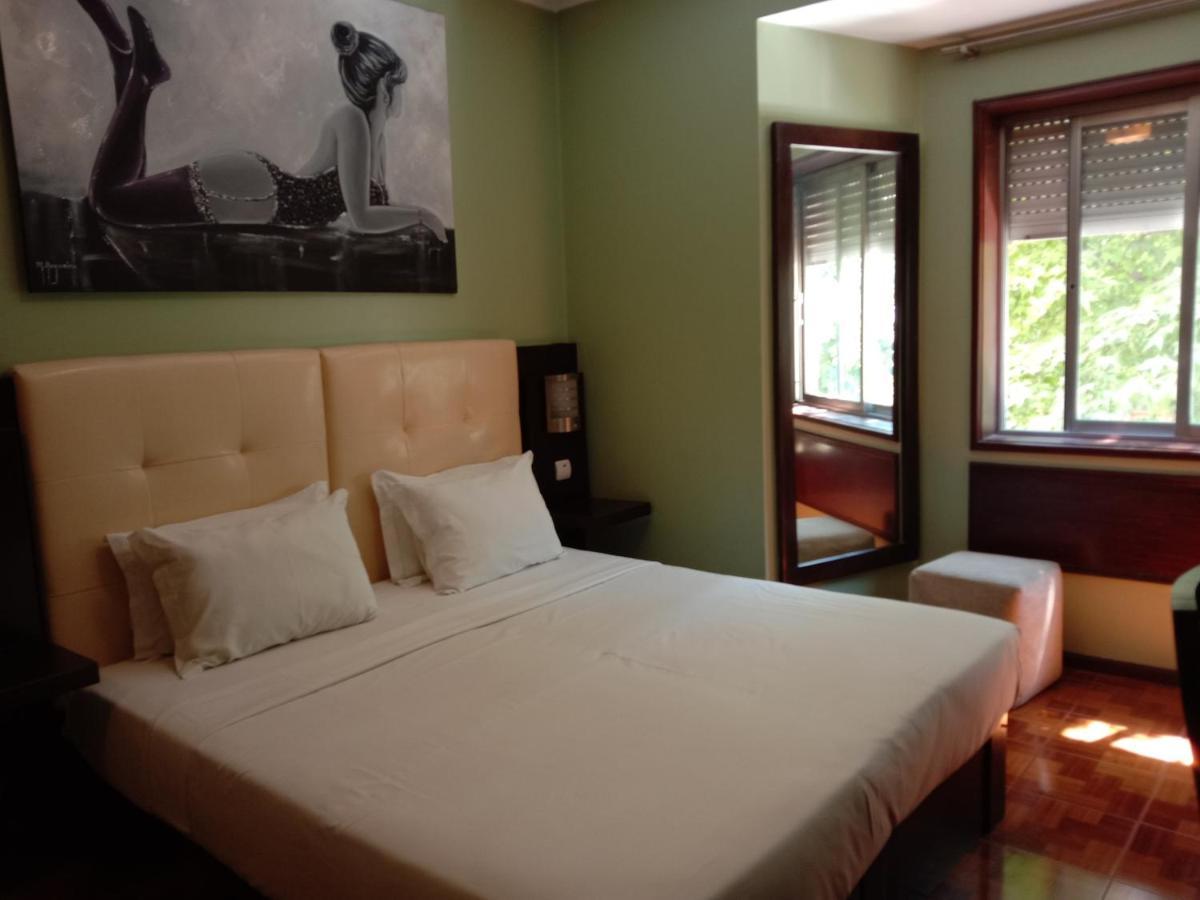 Faria Guimaraes-porto Centro 1 Apartamento *